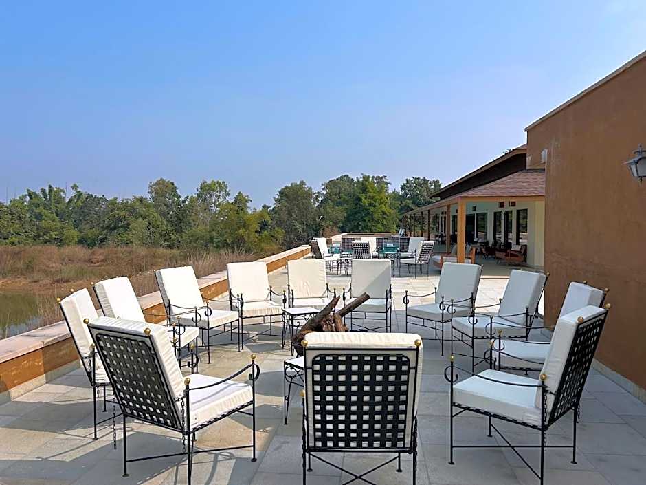 Tree of Life Ramvilas, Bandhavgarh