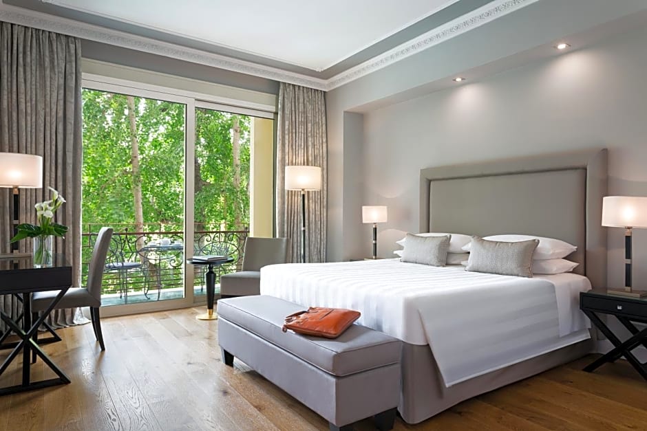 Sina Villa Medici, Autograph Collection by Marriott