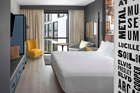 King Room with Accessible Tub - Disability Access