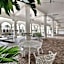 Tropical Beach Condo - Pool, Shops, 86" TV, WiFi