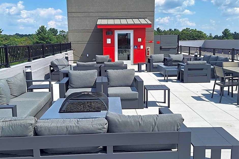 Avid Hotels Lake Delton Dells Area By IHG