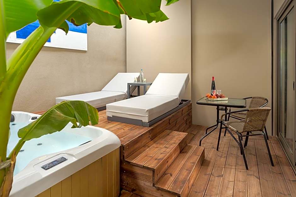 Royal Gold City Suites by Omilos Hotels