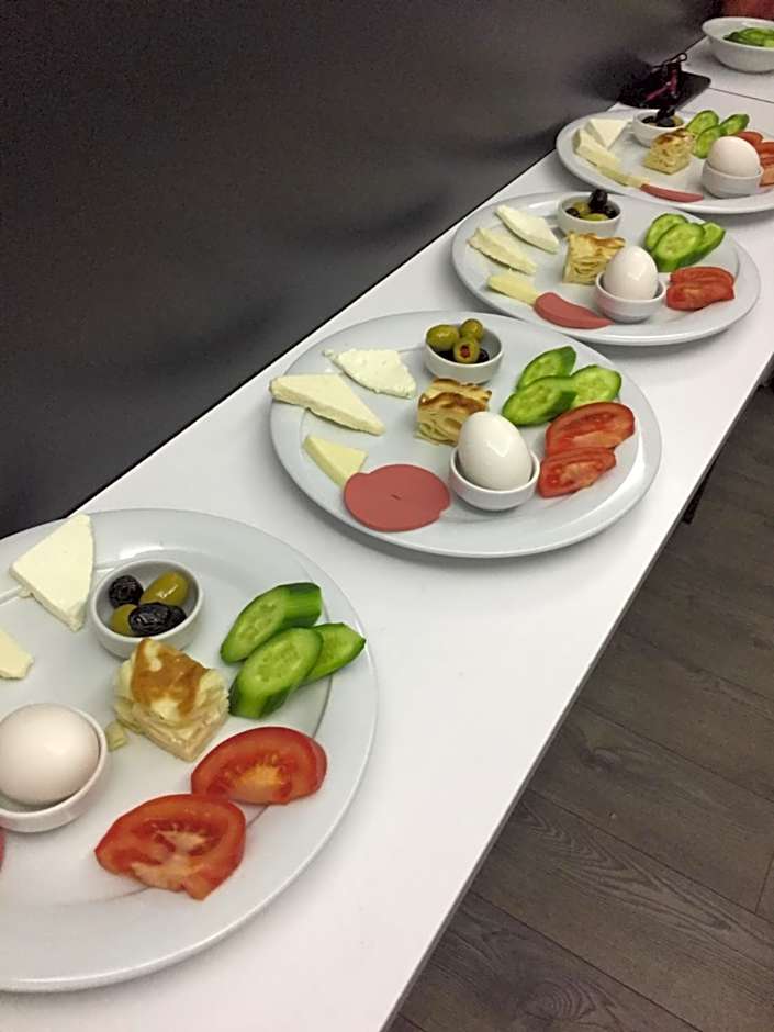 Comfort Center Suit Hotel