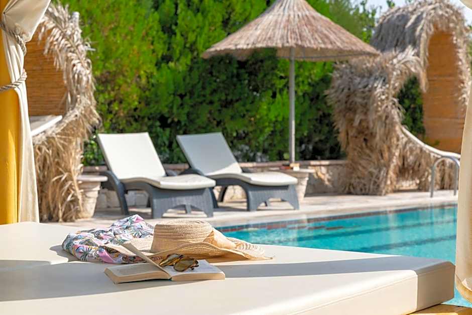 Elefteria Apts & Suites