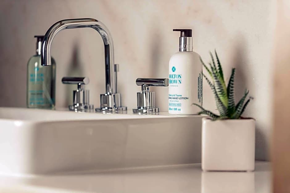 JW Marriott Parq Vancouver