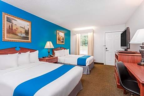 Deluxe Double Room with Two Double Beds - Disability Access - Non-Smoking