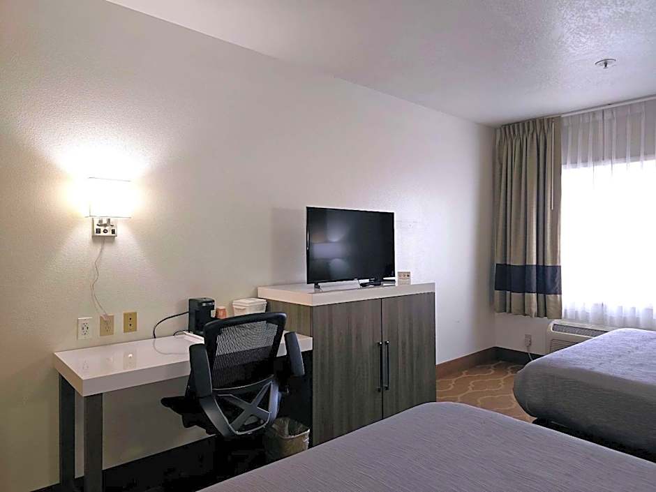 Quality Inn & Suites Longview Kelso