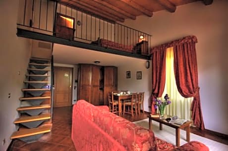 Junior Suite with Spa Access Light - Split Level