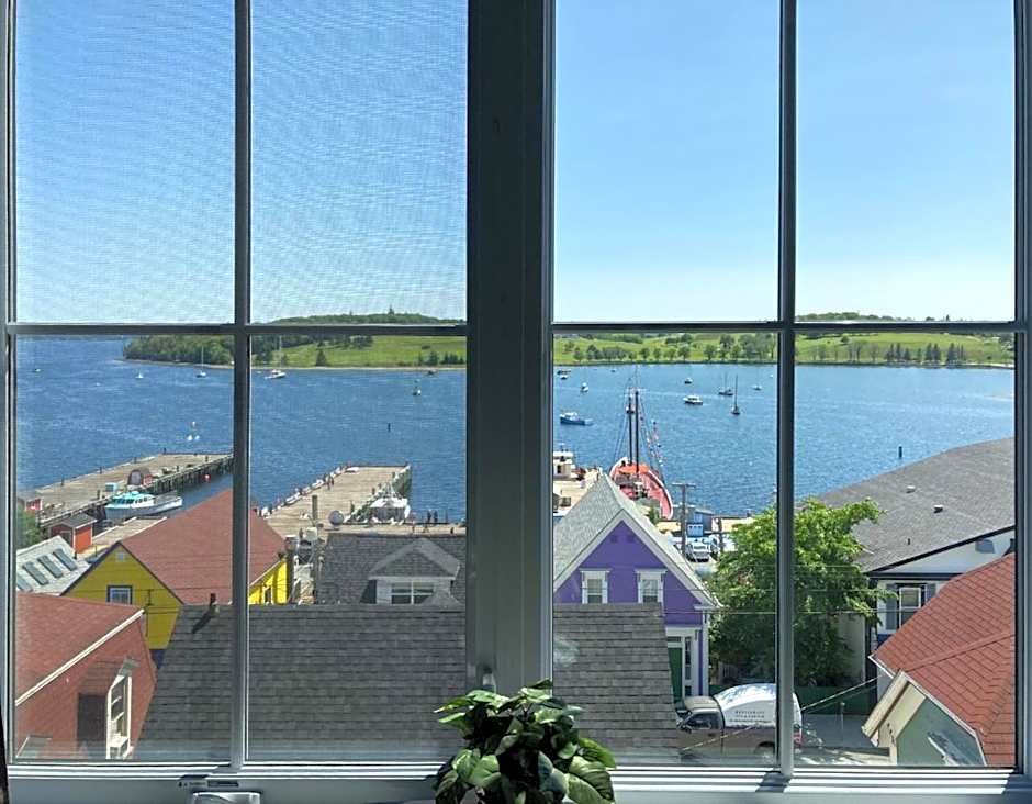 Lunenburg Arms Hotel