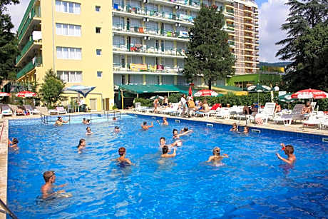 Sunny Varshava Hotel