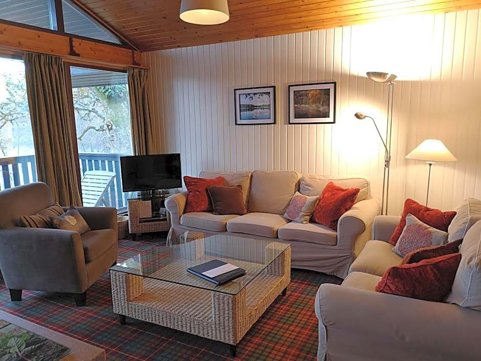Loch Monzievaird Chalets