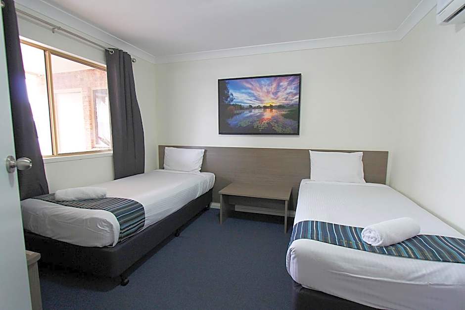 Sugar Country Motor Inn