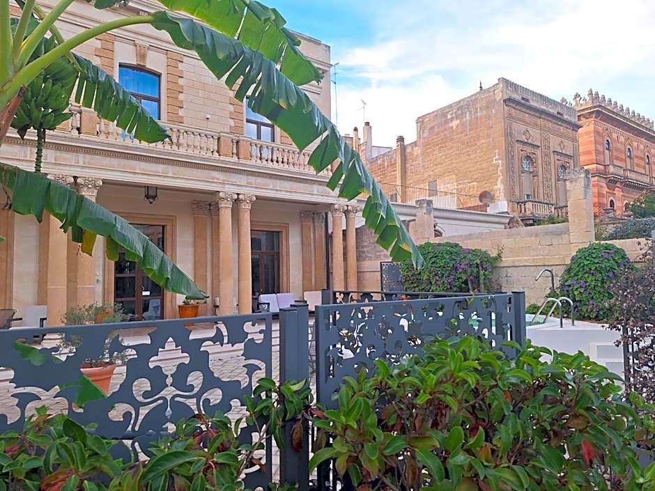 Dimora Charleston Lecce parcheggio privato in loco gratis