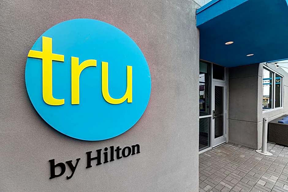 Tru by Hilton Grantville, PA