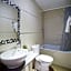 Hostal Drassanes