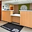 Fairfield Inn & Suites by Marriott Arlington Near Six Flags