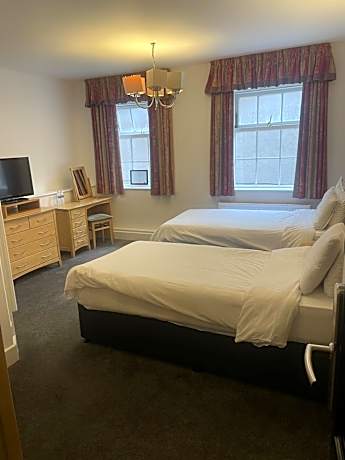 Twin Room with Bath