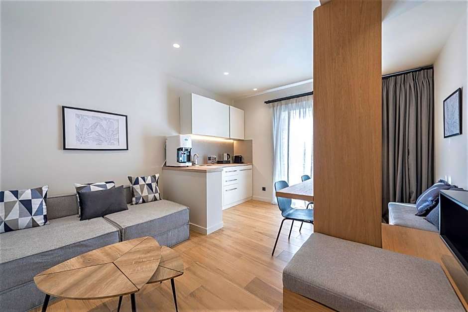 The Asprogeraka - self check-in rooms