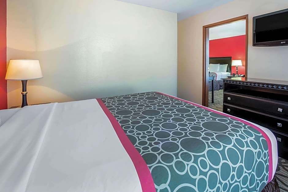 Photo 1 of 2 of 2 Queen Beds Suite