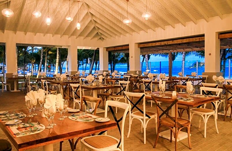 Viva Tangerine by Wyndham, A Trademark All Inclusive