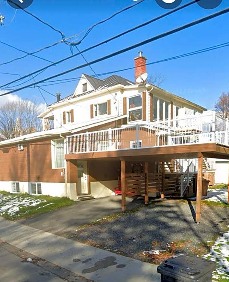 Le Vétérans , Au Cœur du Centre-Ville , Tout à Pied !