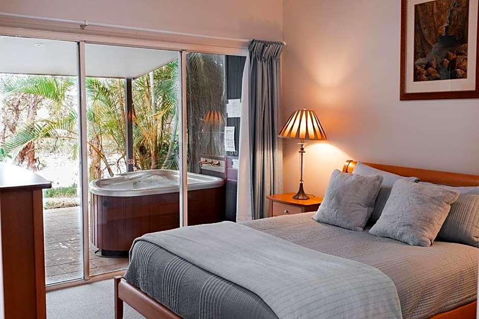 Lake Russell Lakeside Retreat