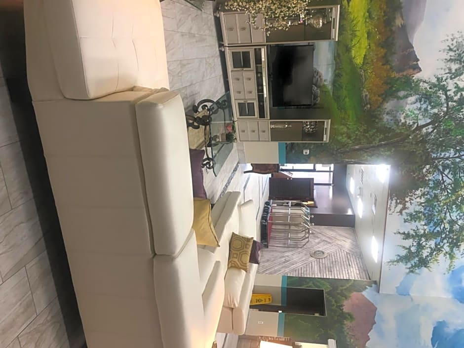 1Hotel