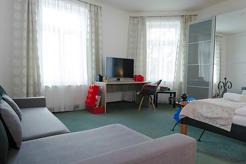 Hotel a Museum of Bricks