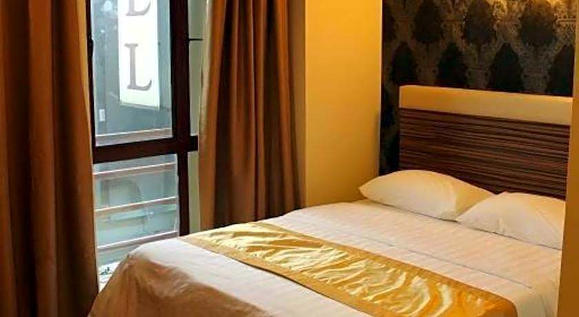 Clover Hotel