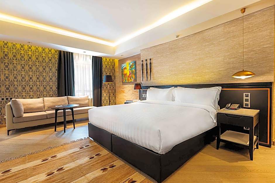 Photo 1 of 9 of Deluxe 1 King Bed