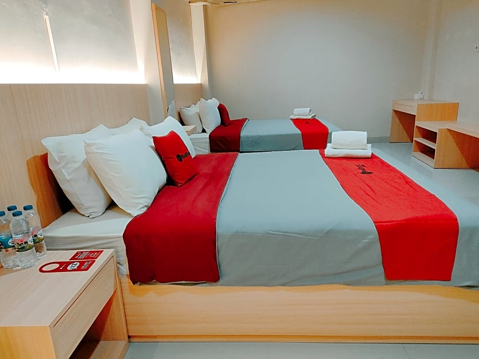 De Kost Solo Mitra RedDoorz