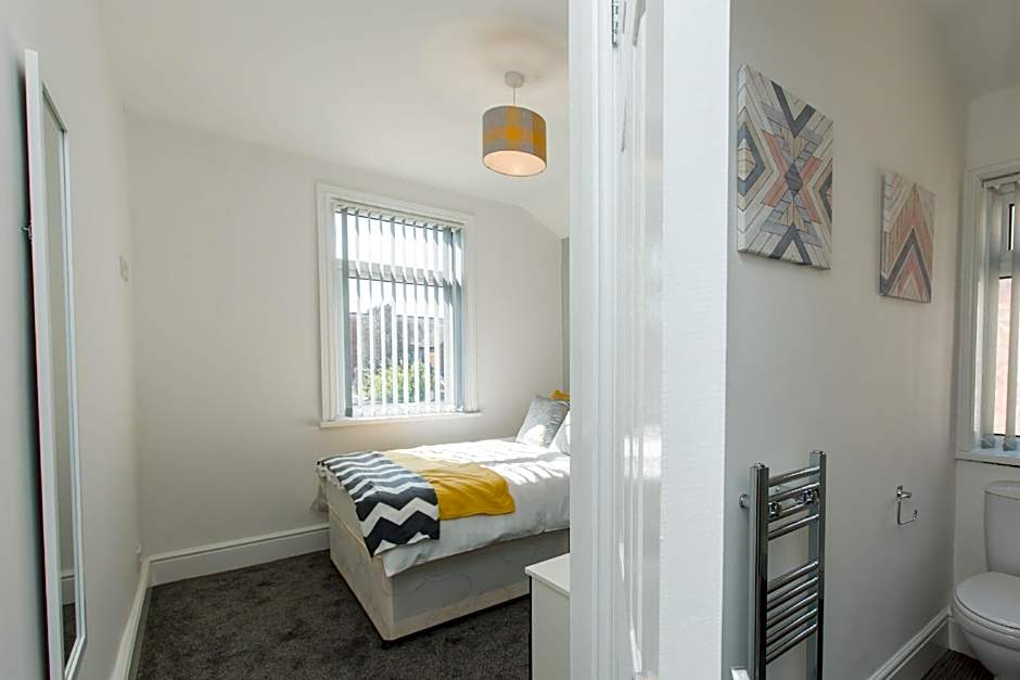 Townhouse @ 58 Brooklyn St - Crewe