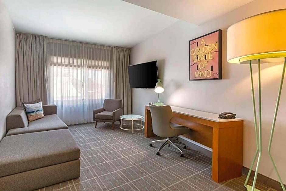 Cambria Hotel LAX