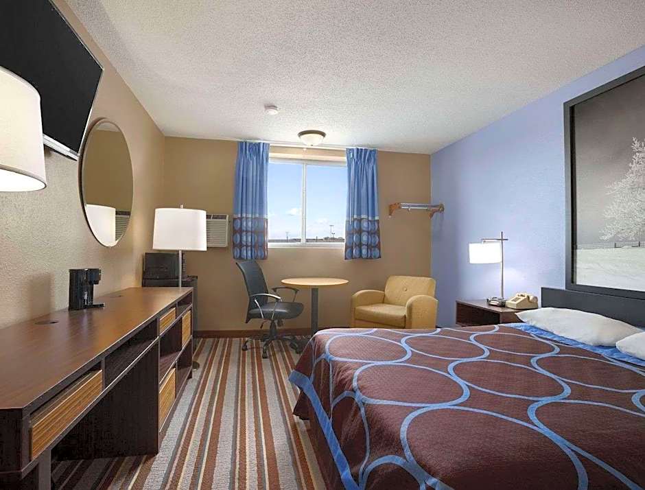 Super 8 by Wyndham Council Bluffs IA Omaha NE Area