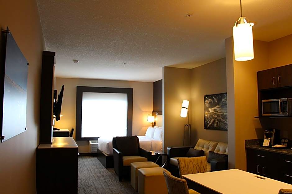 Holiday Inn Express & Suites Cold Lake By IHG