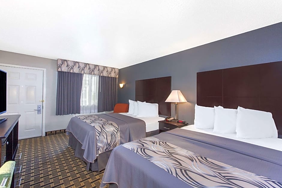 Days Inn by Wyndham Ennis