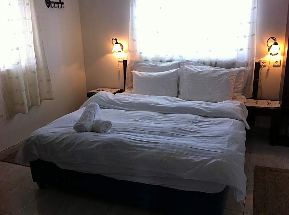Arbel Guest House Shavit Family