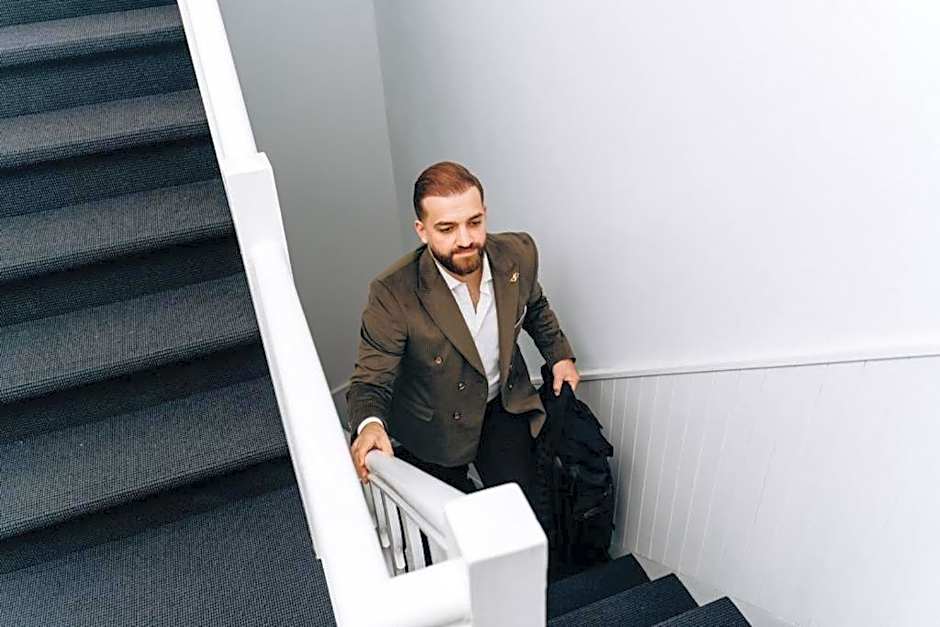 Atomihotel: Contemporary Comfort Steps from the Atomium!