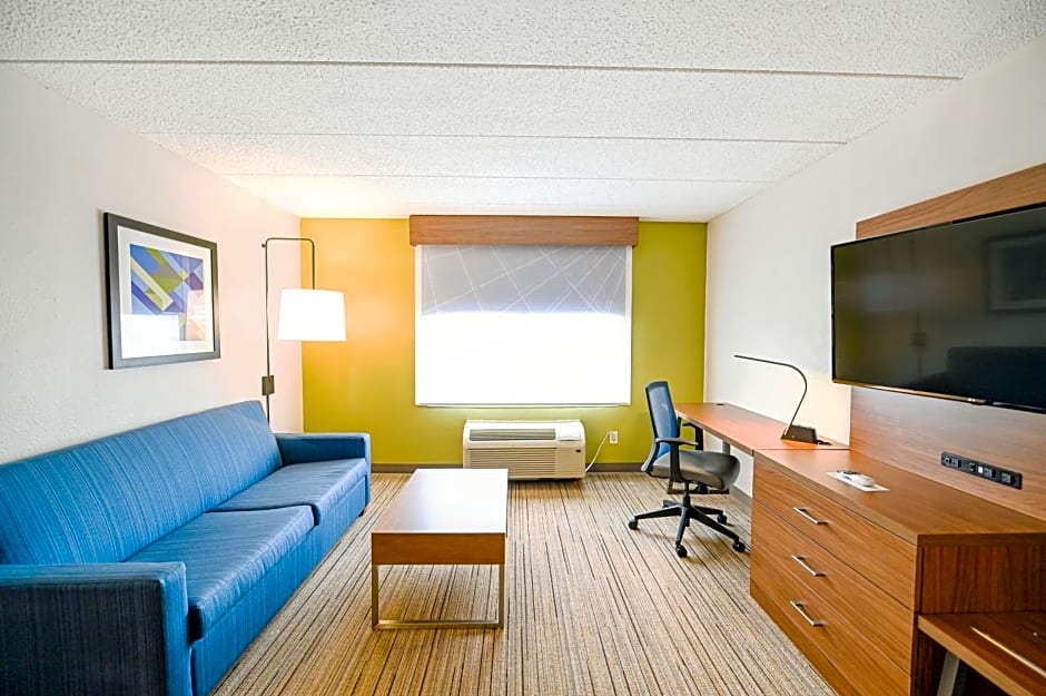 Holiday Inn Express Richmond Airport by IHG