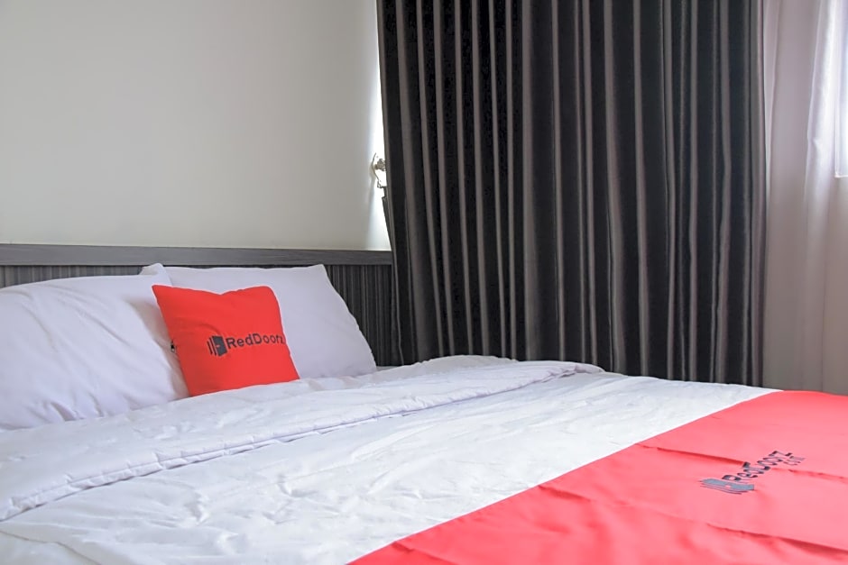 RedDoorz near GOR Satria Purwokerto