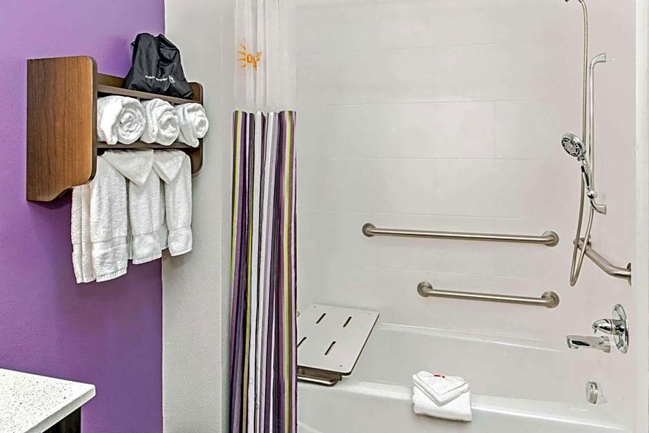 La Quinta Inn & Suites by Wyndham Lubbock South