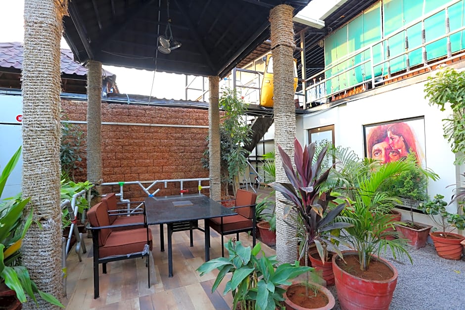 897 Hotel Surabhi Elite – Hyderabad, IN