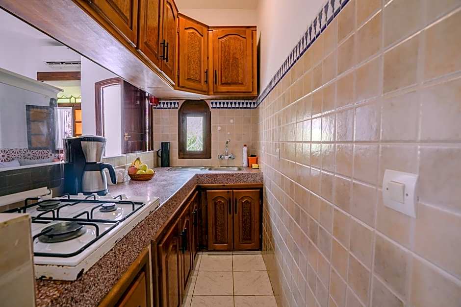 Riad Salt River