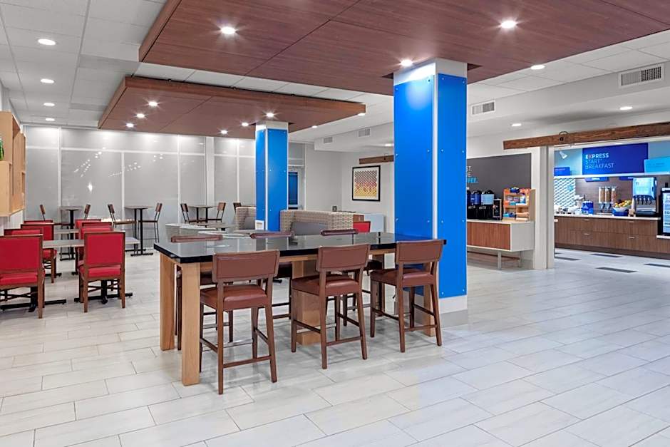 Holiday Inn Express And Suites Wilmington West - Medical Park By IHG