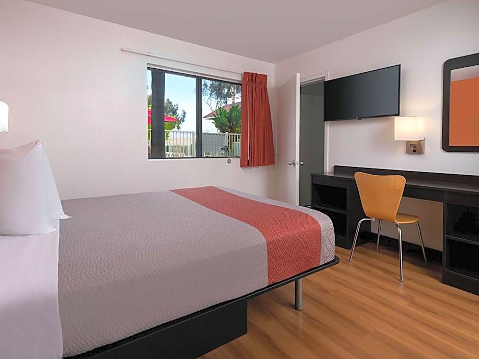 Motel 6-Santa Maria, CA