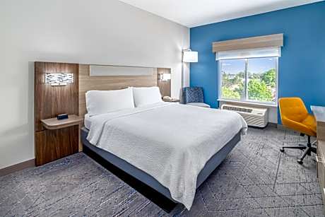 Holiday Inn Express & Suites Denver North - Thornton By IHG