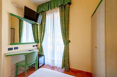Classic Single Room