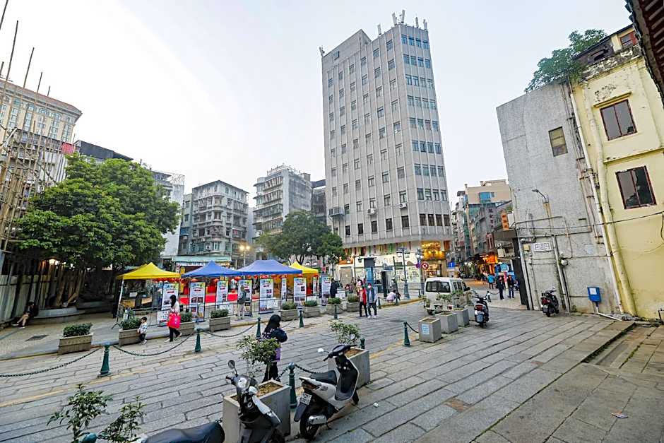 Family Inn (Rua De Miguel Aires Branch) 