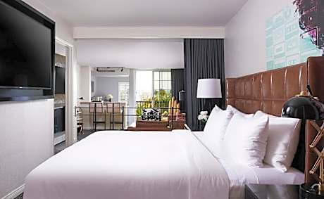 Premier King Suite with Balcony