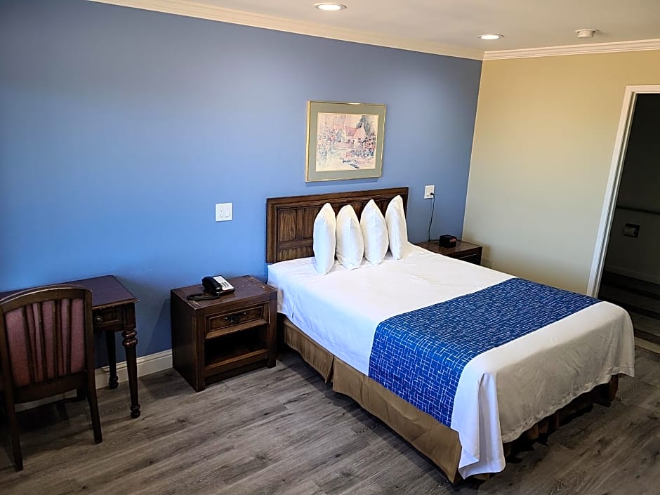 Travelodge by Wyndham Clearlake